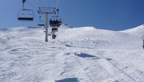 开云app下载安装-世界青少年滑雪比赛在崇山峻岭中顺利落幕，全国青少年滑雪锦标赛